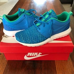 Nike Roshe Flyknit